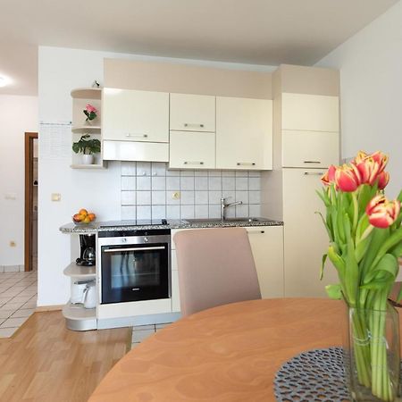 Apartment Filip Krk Town Esterno foto