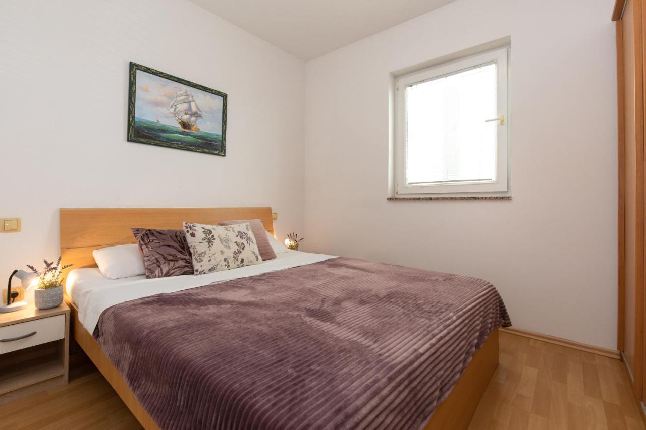 Apartment Filip Krk Town Esterno foto