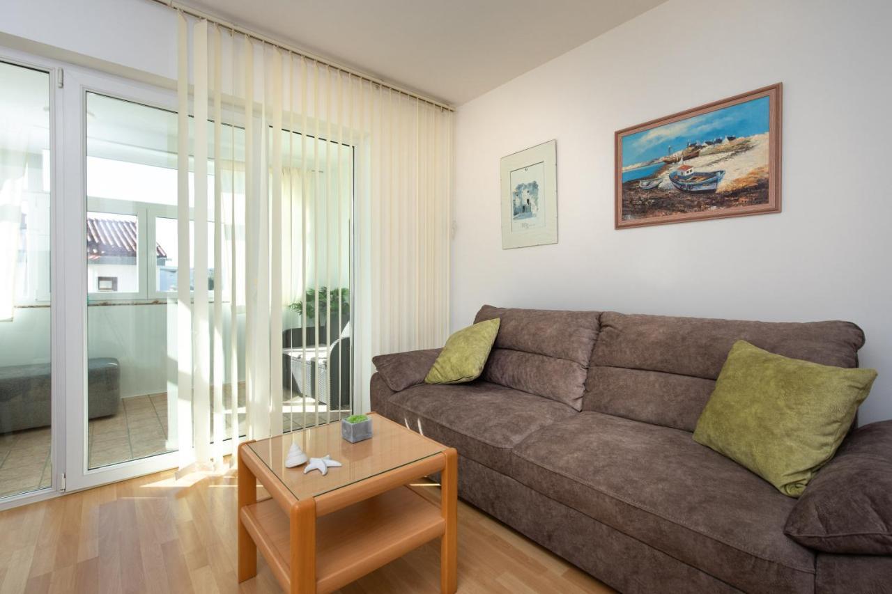 Apartment Filip Krk Town Esterno foto