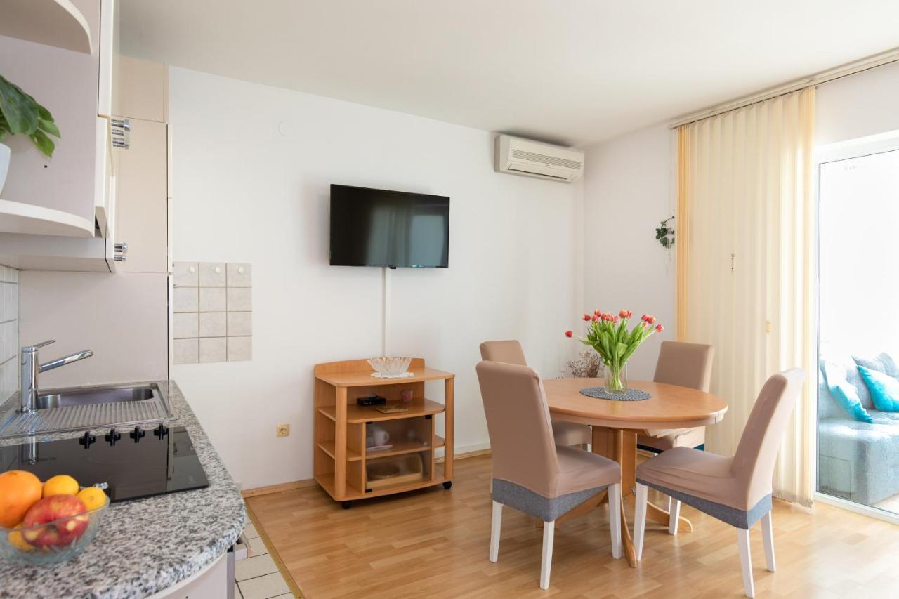 Apartment Filip Krk Town Esterno foto